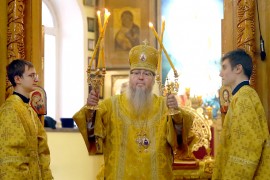 Архиерейская Литургия в Неделю 27 по Пятидесятнице