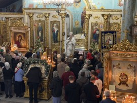 Рождество Господа и Бога и Спаса нашего Иисуса Христа. Епископ Чимкентский и Туркестанский Хрисанф совершил праздничные богослужения в Свято-Никольском кафедральном соборе г. Шымкента