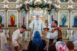 В день праздника Рождества Христова епископ Игнатий совершил Божественную литургию в Никольском соборе Актобе