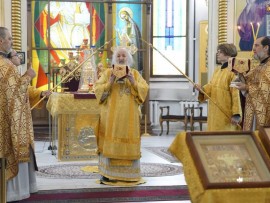 «Святые новомученики и исповедники Российские, молите Бога о нас!». За воскресной Литургией совершено празднование Собора новомучеников и исповедников Церкви Русской