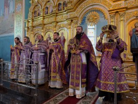 Божественная литургия Василия Великого в Иоанно-Богословском кафедральном соборе Рудного