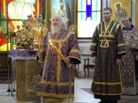 В Неделю вторую Великого поста архиепископ Варнава совершил Литургию святителя Василия Великого в Благовещенском кафедральном соборе Павлодара