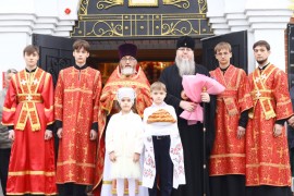 Архиерейская Литургия в Неделю Жен Мироносиц (Петропавловская епархия)