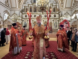 В Неделю о расслабленном архиепископ Амфилохий возглавил служение Божественной Литургии в Воскресенском кафедральном соборе города Семипалатинска