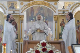 В день престольного праздника в Никольском храме Павлодара Литургию совершил архиепископ Павлодарский и Экибастузский Варнава