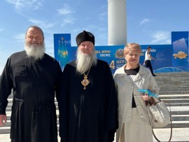 Епископ Чимкнетский и Туркестанский Хрисанф принял участии в праздновании Дня государственных символов Республики Казахстан