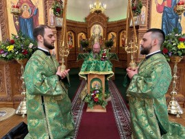Божественная Литургия в день Святой Пятидесятницы
