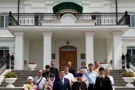 В епархиальном управлении состоялось чествование семейных пар, приуроченное ко Дню семьи, любви и верности