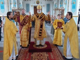 Епископ Игнатий совершил Литургию воскресного дня в Никольском кафедральном соборе Актюбинска