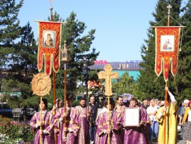 Праздник Изнесения Честных Древ Животворящего Креста Господня в кафедральном соборе