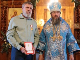 Архиепископ Амфилохий возглавил праздничное богослужение в день престольного торжества Покровского собора города Усть‑Каменогорска