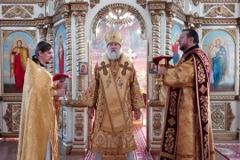 Епископ Игнатий совершил воскресную Литургию в Никольском соборе Актюбинска