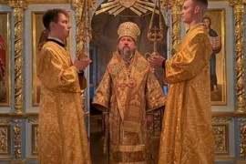 В Казанском соборе Алматы совершена ночная Божественная Литургия