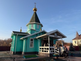 Воскресная литургия в Свято-Никольском храме села Октябрьское Карасуского района