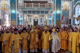 25 октября в честь памяти Святителя Николая, митрополита Алматинского и Казахстанского в Свято-Никольском кафедральном соборе города Актобе отметили престольный праздник.