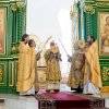 Богослужение в день всех святых в земле Русской просиявших
